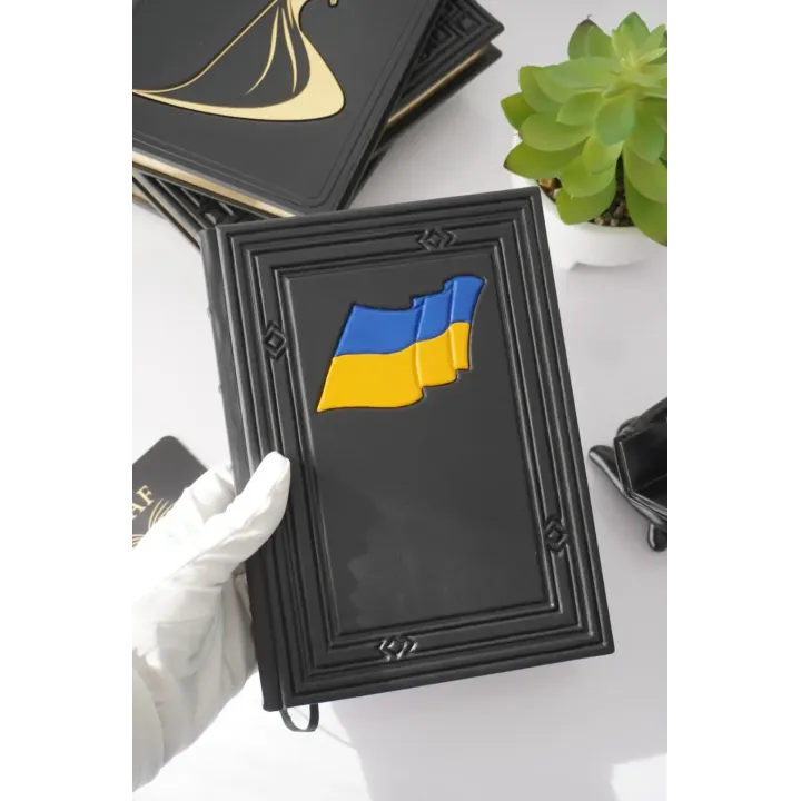 Кожаный ежедневник «Знамя» — ручная работа 